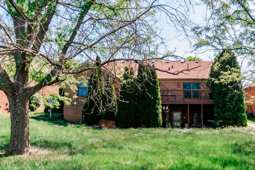 1324 Saddle Club Way Lexington KY 40504