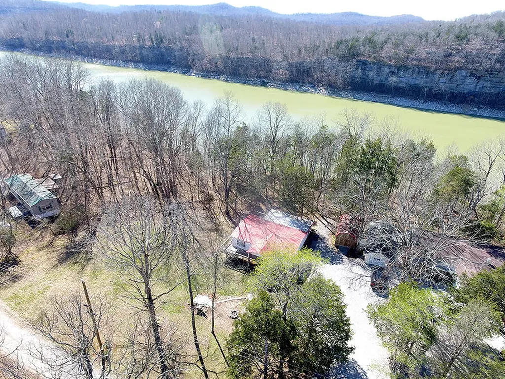 65 S Lake Drive Burnside KY 42519