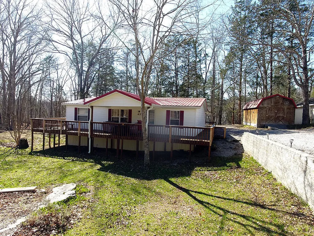 65 S Lake Drive Burnside KY 42519