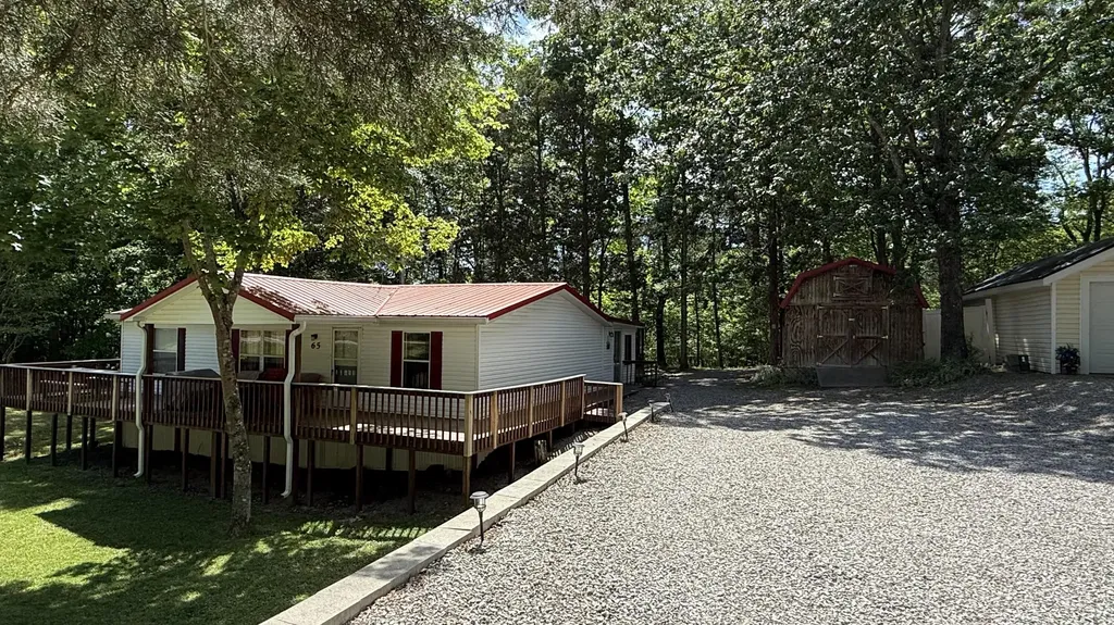 65 S Lake Drive Burnside KY 42519