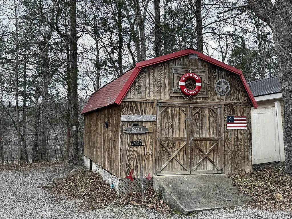 65 S Lake Drive Burnside KY 42519
