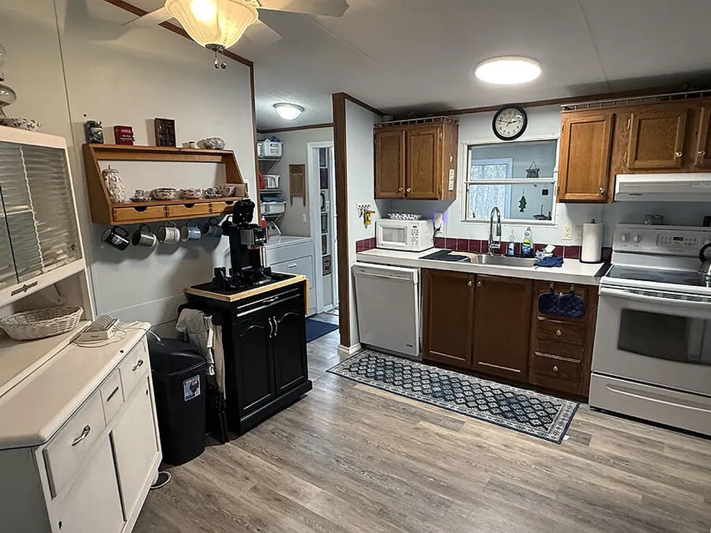 65 S Lake Drive Burnside KY 42519