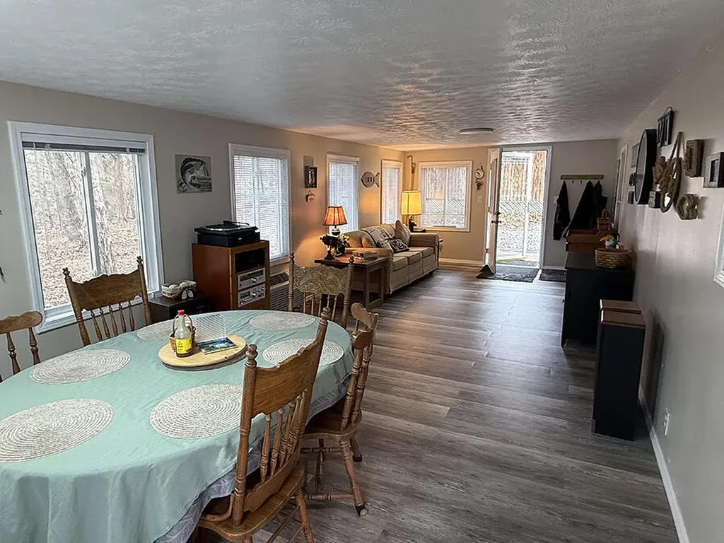 65 S Lake Drive Burnside KY 42519