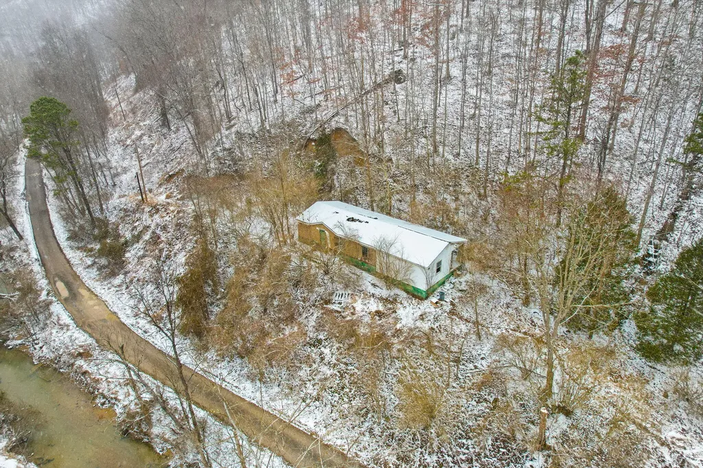 6119 Pigeon Roost Road Pilgrim KY 41250