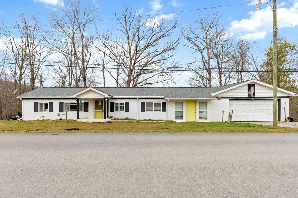 2141 Blue John Road Burnside KY 42519