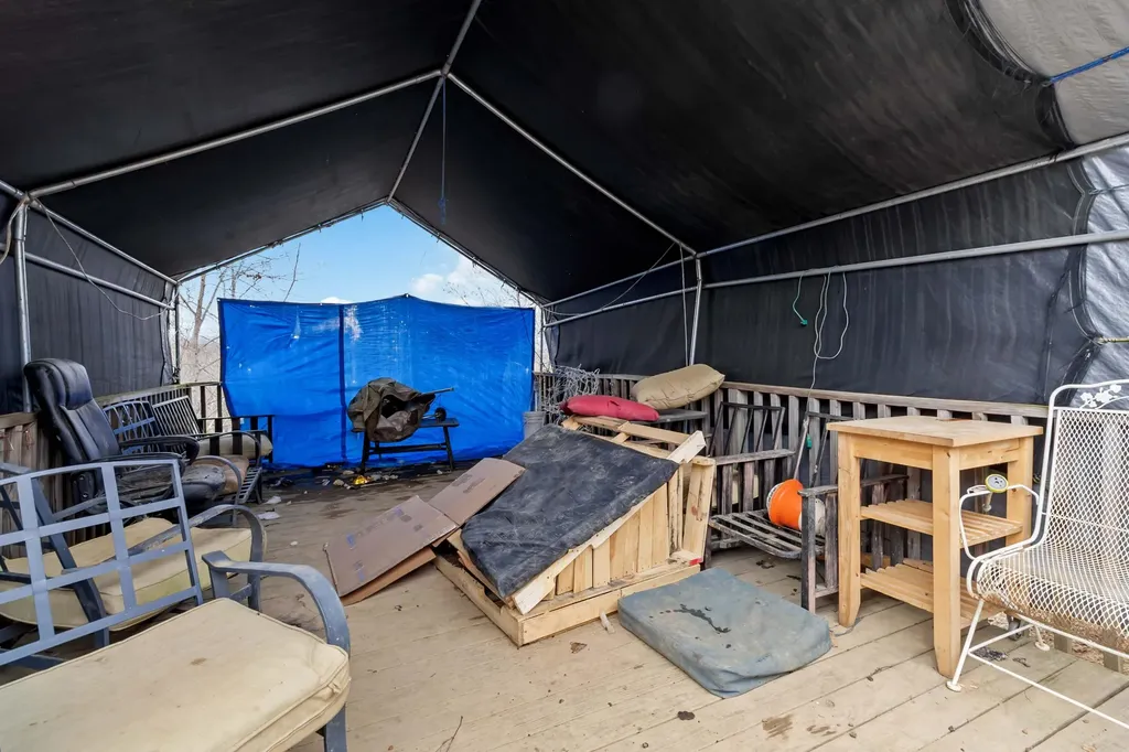 2141 Blue John Road Burnside KY 42519