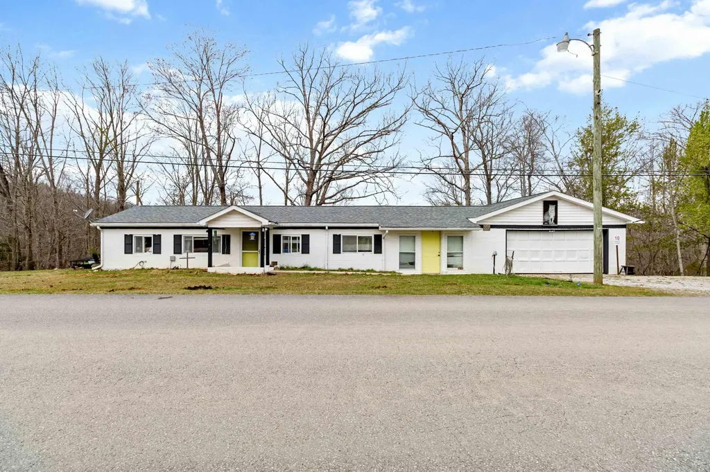 2141 Blue John Road Burnside KY 42519