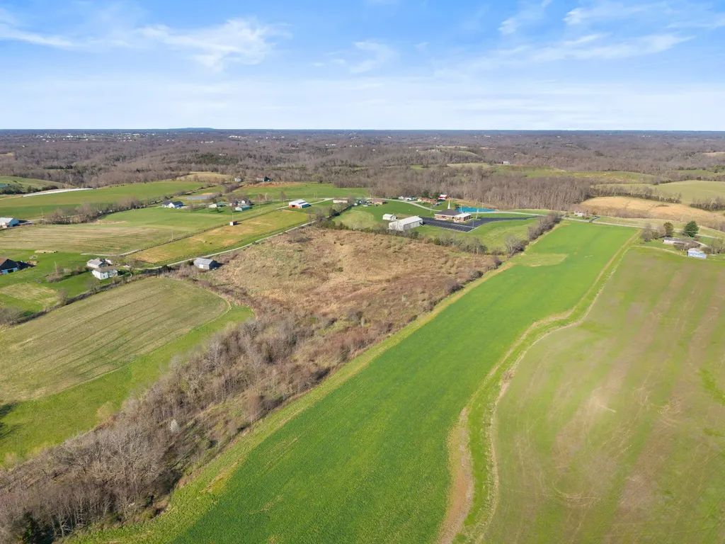 Track #14 & #15 Brush Grove Road Willisburg KY 40078
