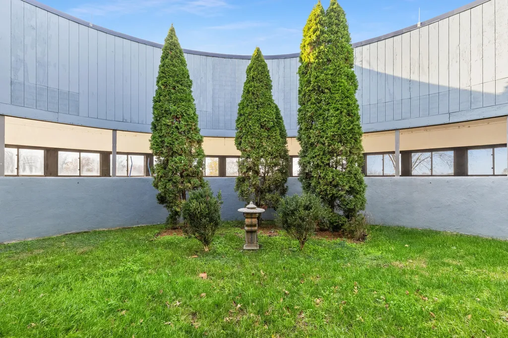 3783 Briar Hill Road Lexington KY 40516