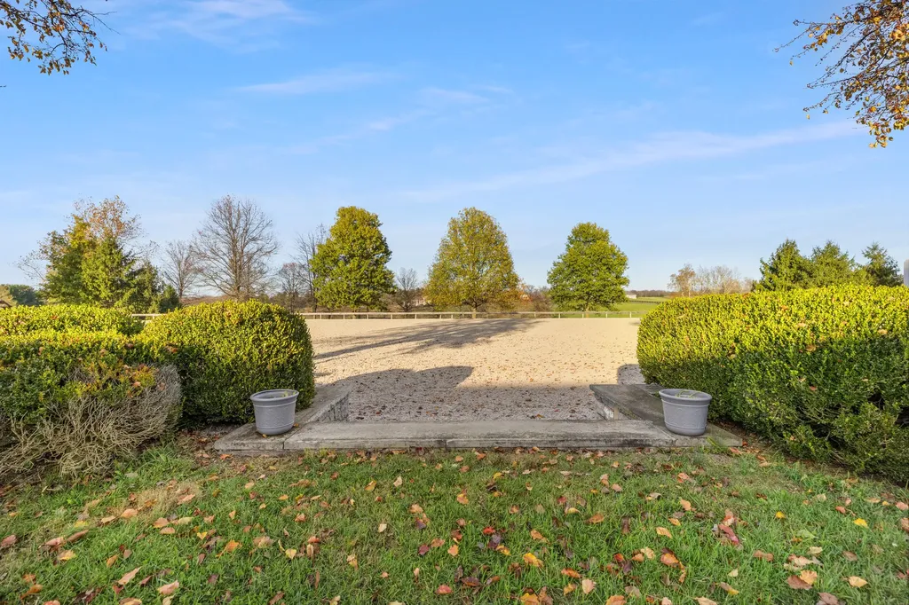 3783 Briar Hill Road Lexington KY 40516