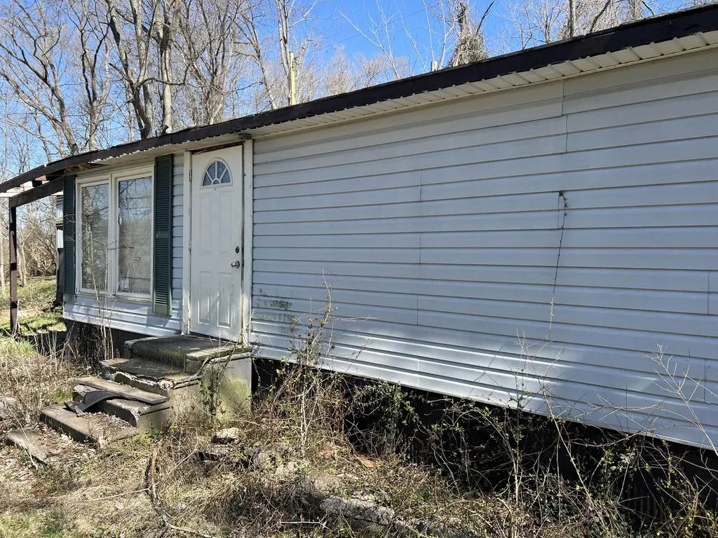 1860 Ford Road Winchester KY 40391