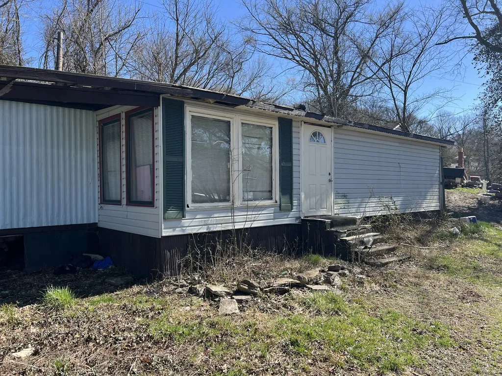 1860 Ford Road Winchester KY 40391