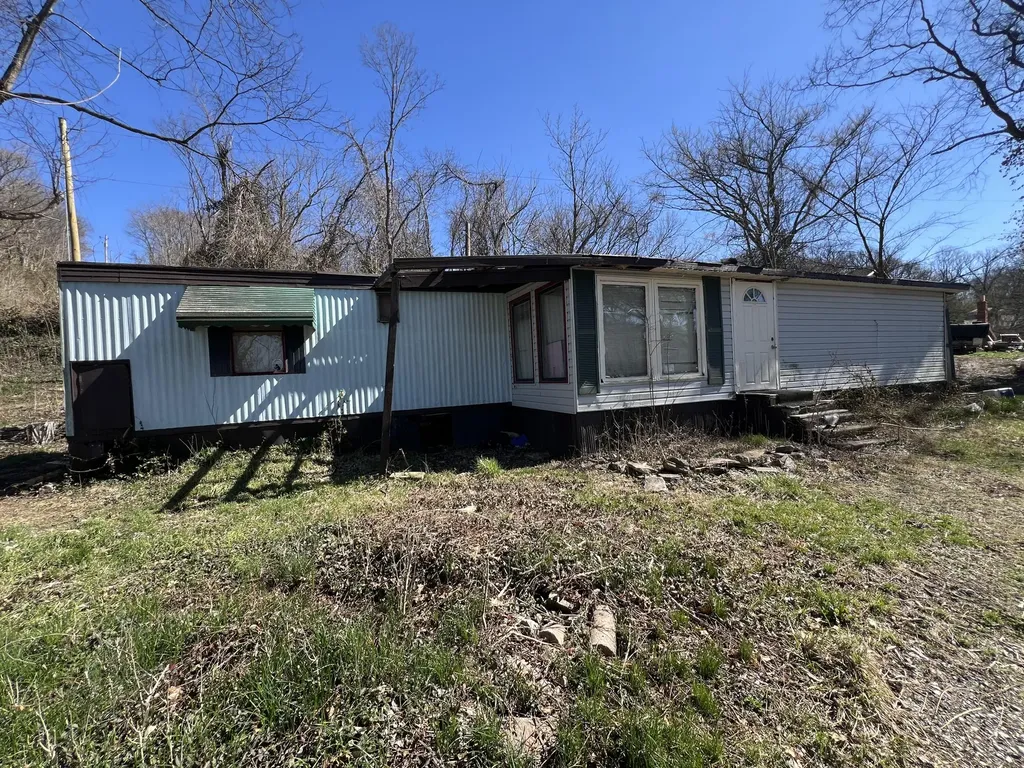 1860 Ford Road Winchester KY 40391
