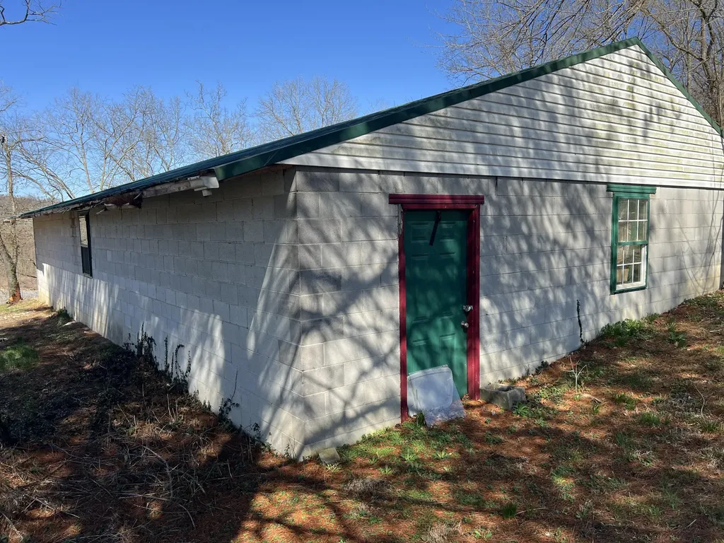 1860 Ford Road Winchester KY 40391