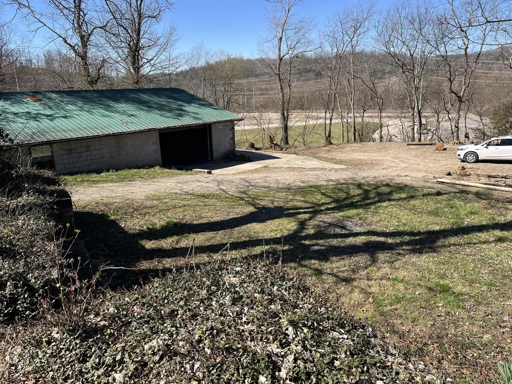 1860 Ford Road Winchester KY 40391