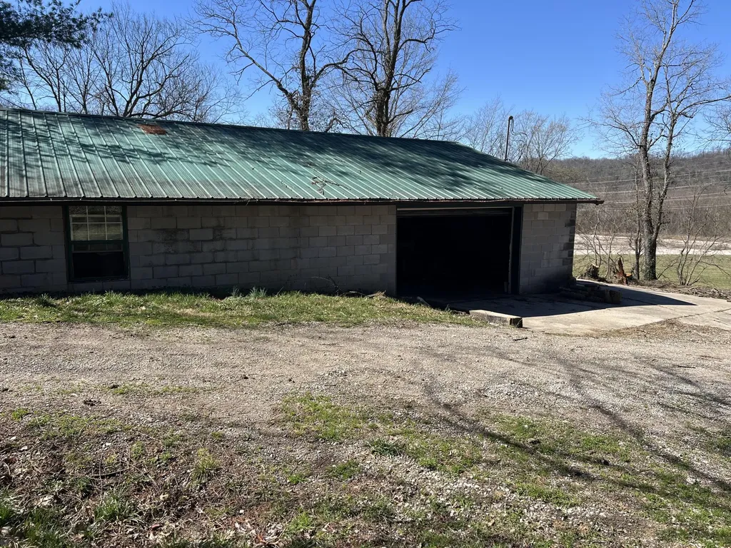 1860 Ford Road Winchester KY 40391