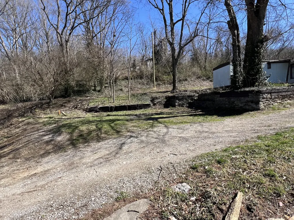 1860 Ford Road Winchester KY 40391