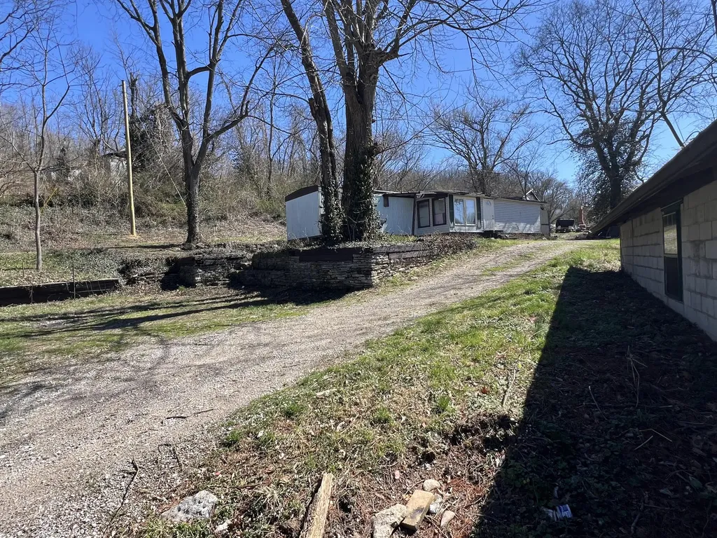 1860 Ford Road Winchester KY 40391