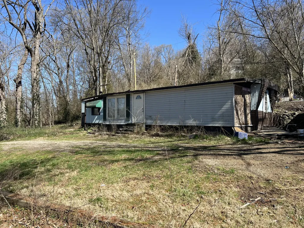 1860 Ford Road Winchester KY 40391