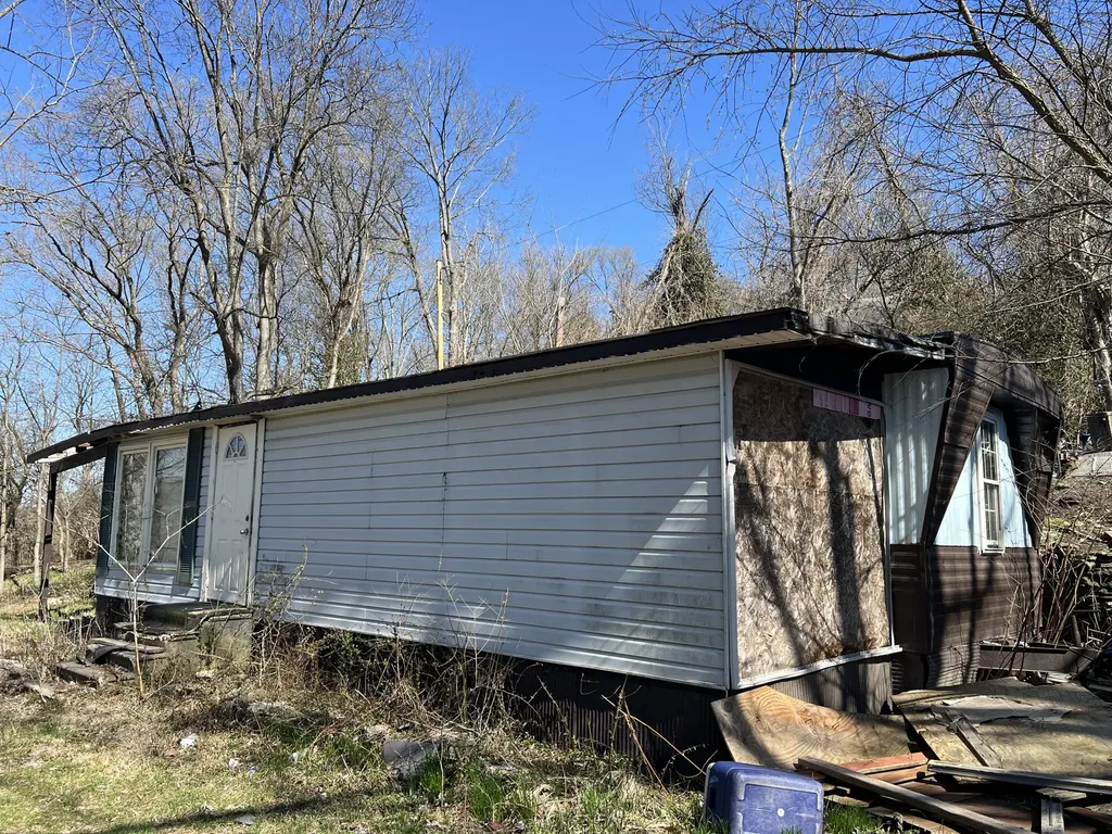 1860 Ford Road Winchester KY 40391