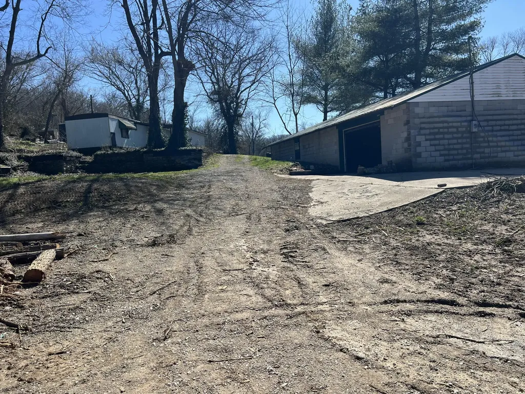 1860 Ford Road Winchester KY 40391