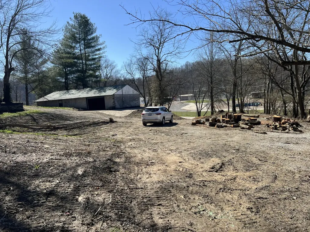 1860 Ford Road Winchester KY 40391