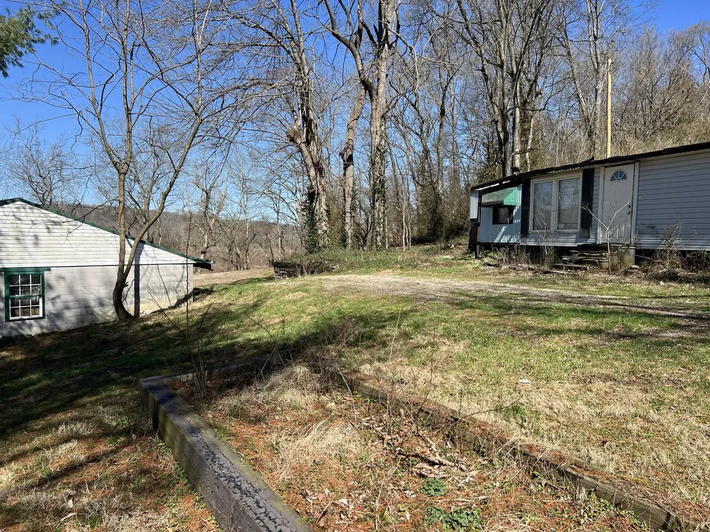 1860 Ford Road Winchester KY 40391