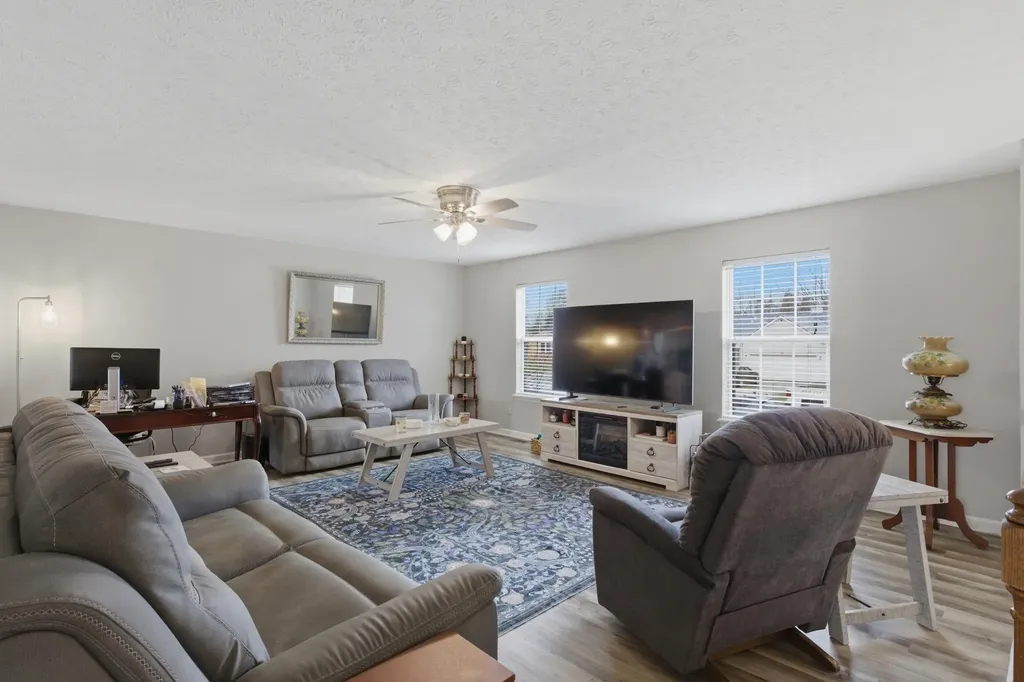 113 Mint Lane Nicholasville KY 40356