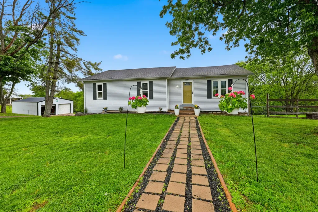 1258 Bypass N Lawrenceburg KY 40342