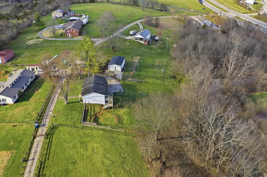 1258 Bypass N Lawrenceburg KY 40342