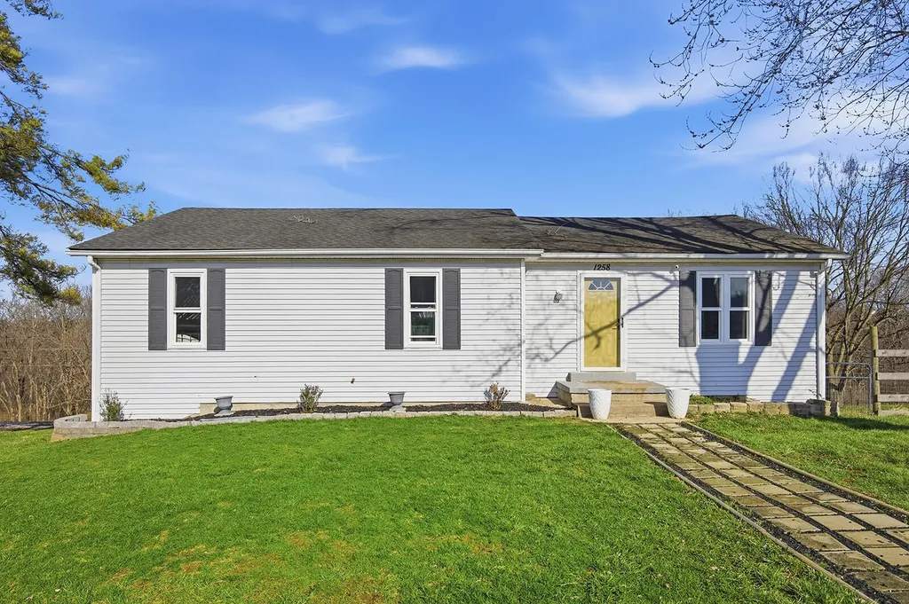 1258 Bypass N Lawrenceburg KY 40342