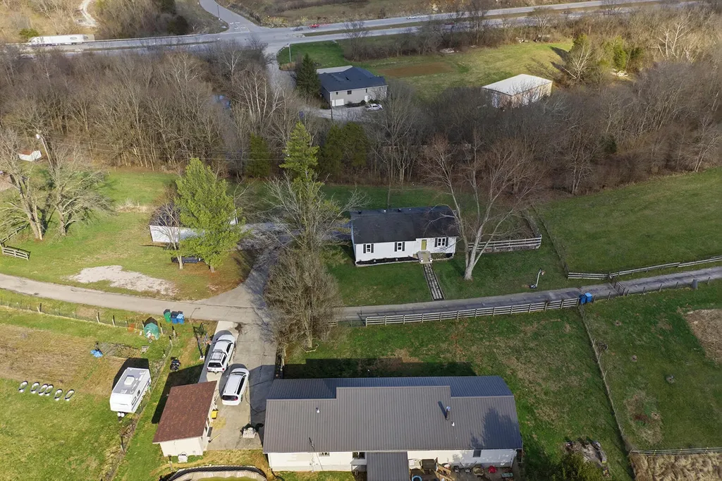 1258 Bypass N Lawrenceburg KY 40342