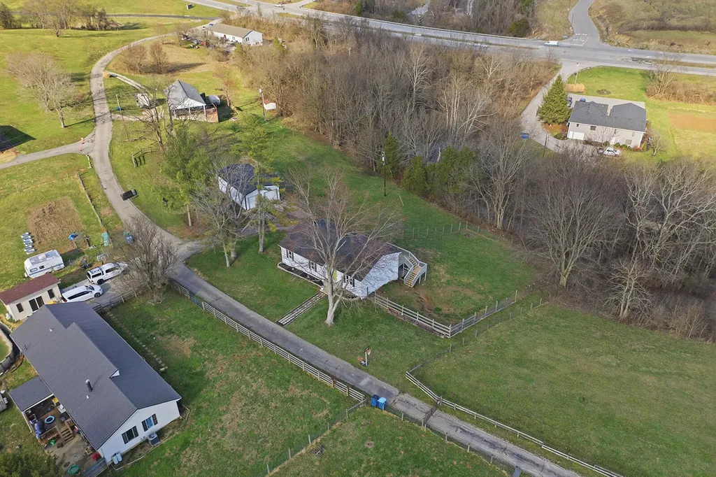 1258 Bypass N Lawrenceburg KY 40342