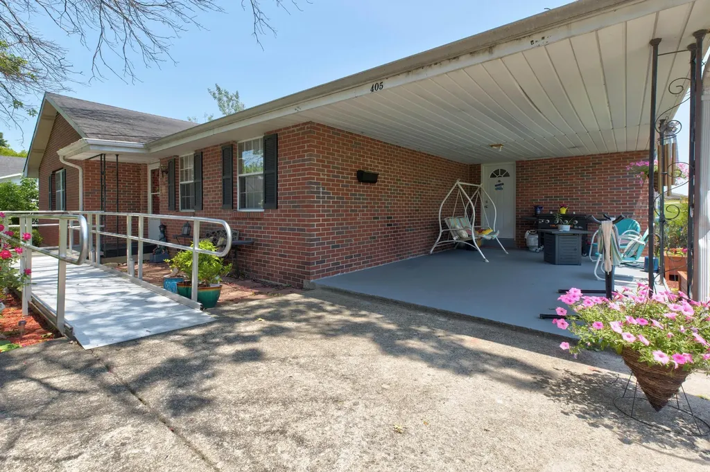 405 Nevada Avenue Mt Sterling KY 40353