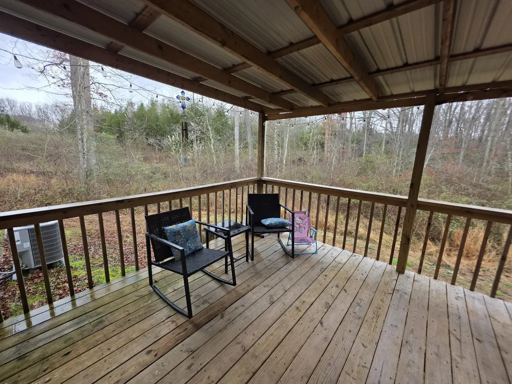 884 Holly Grove Road Corbin KY 40701