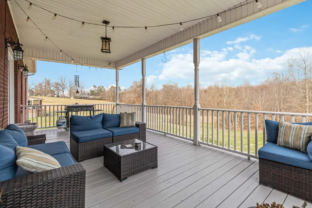 207 Remington Drive Russell Springs KY 42642