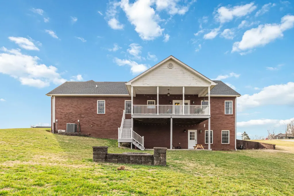 207 Remington Drive Russell Springs KY 42642