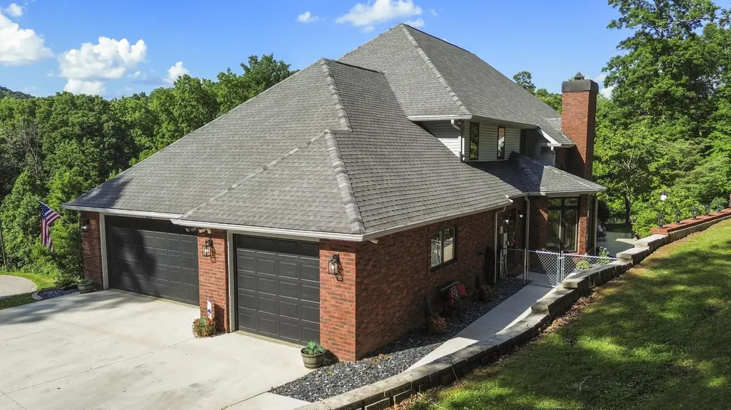 1357 Heather Hills Drive Somerset KY 42503