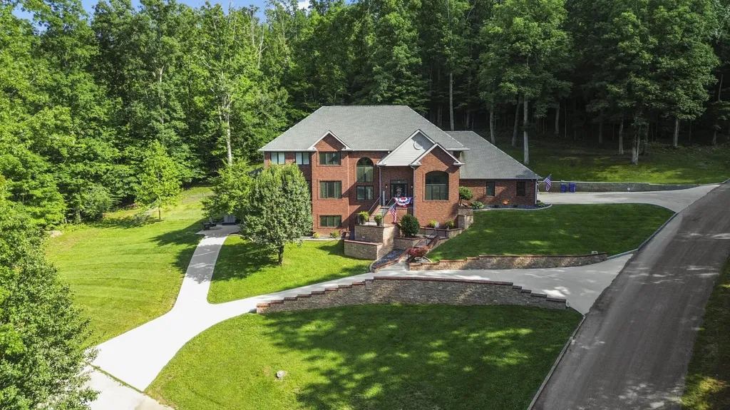 1357 Heather Hills Drive Somerset KY 42503