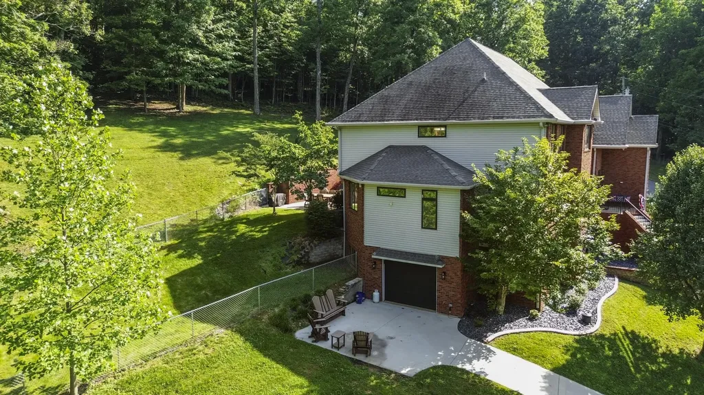 1357 Heather Hills Drive Somerset KY 42503