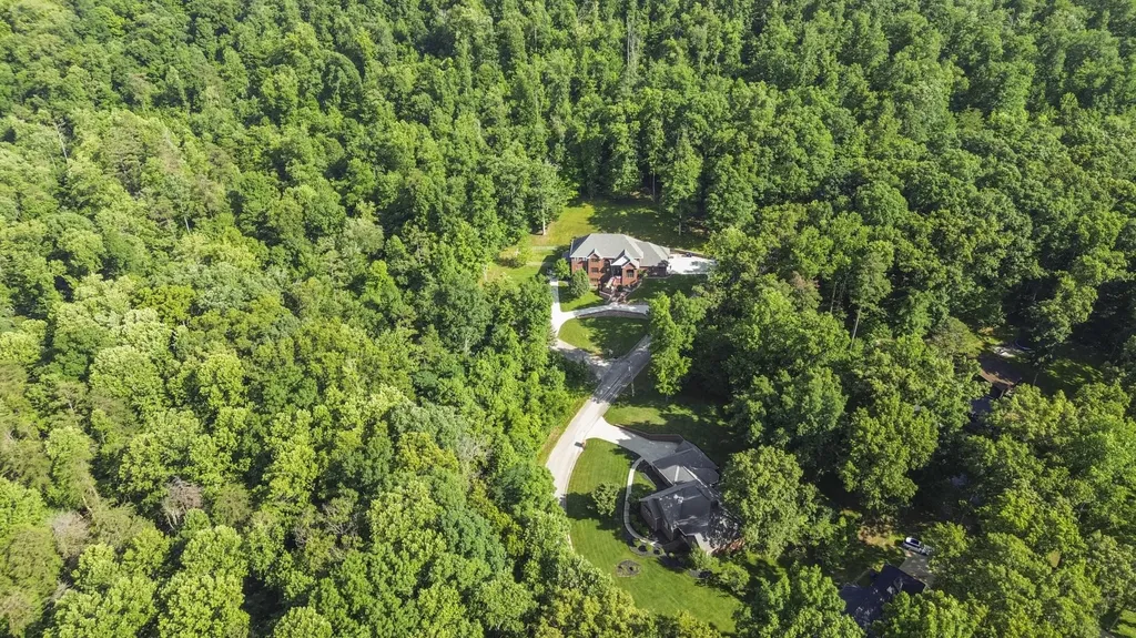1357 Heather Hills Drive Somerset KY 42503