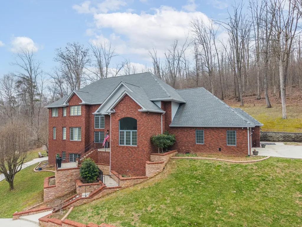 1357 Heather Hills Drive Somerset KY 42503