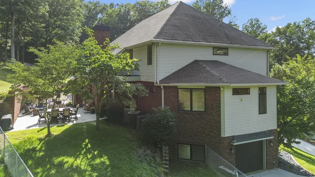 1357 Heather Hills Drive Somerset KY 42503
