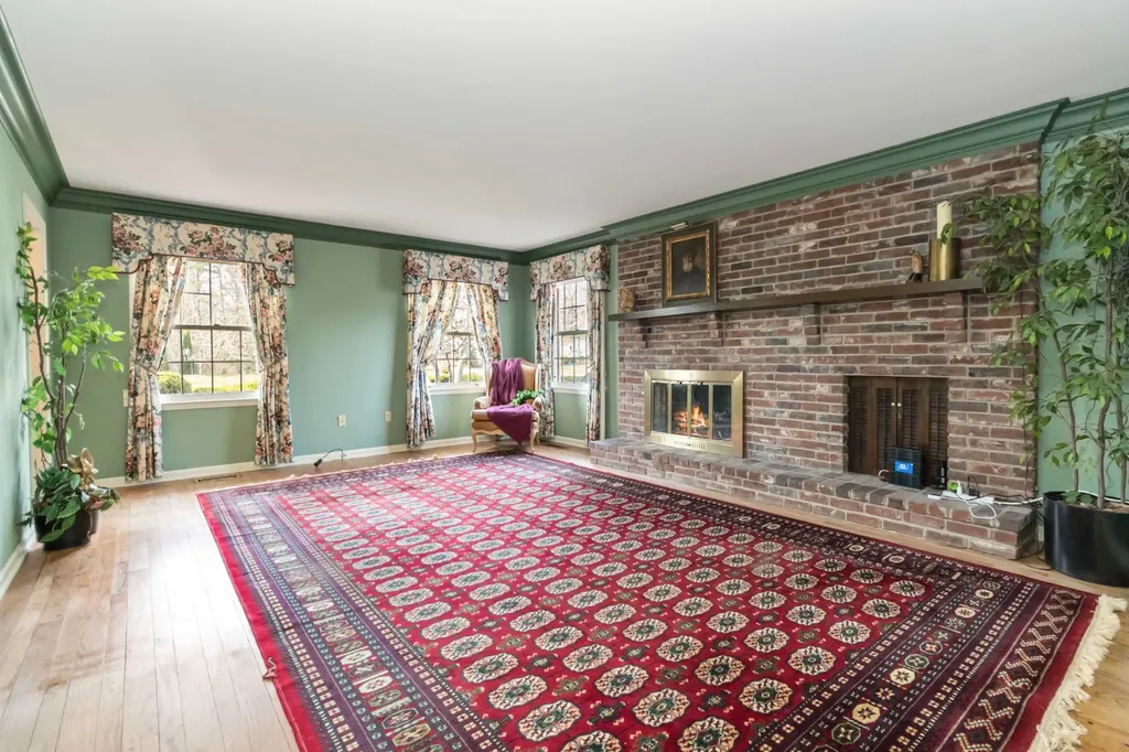808 W Holly Lane Corbin KY 40701