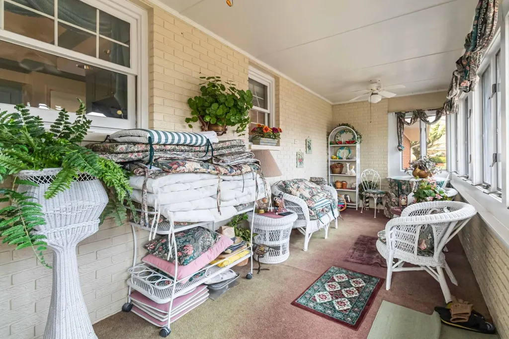 808 W Holly Lane Corbin KY 40701