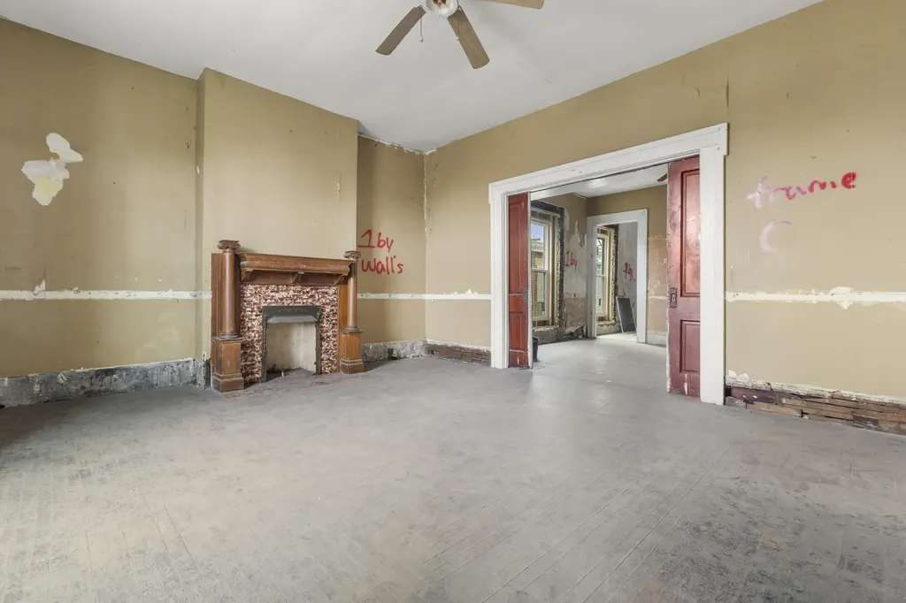 411 High Street Paris KY 40361