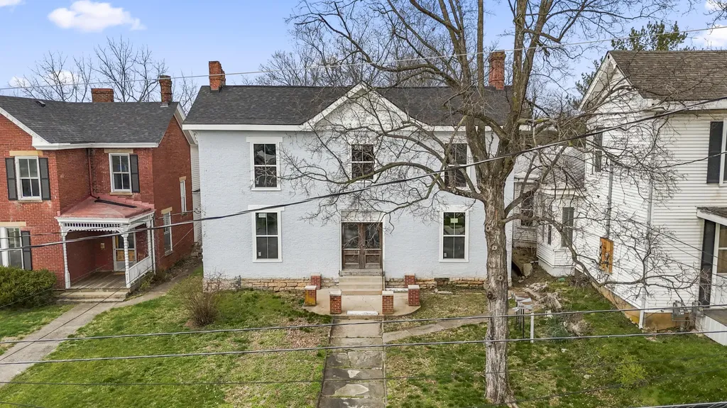 411 High Street Paris KY 40361