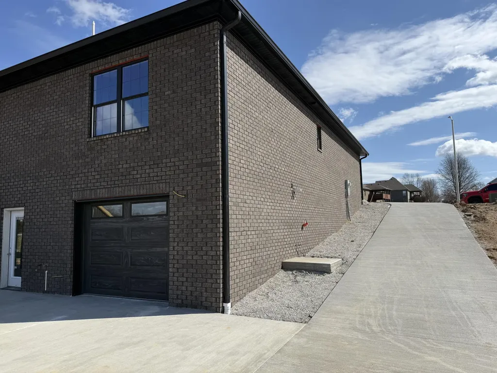 181 Central Park Avenue Berea KY 40403