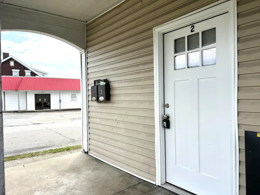 130 E Broadway Street Winchester KY 40391