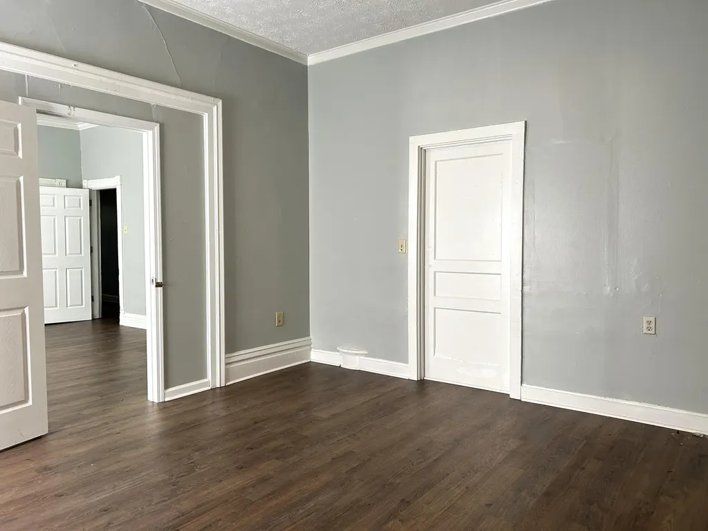 130 E Broadway Street Winchester KY 40391